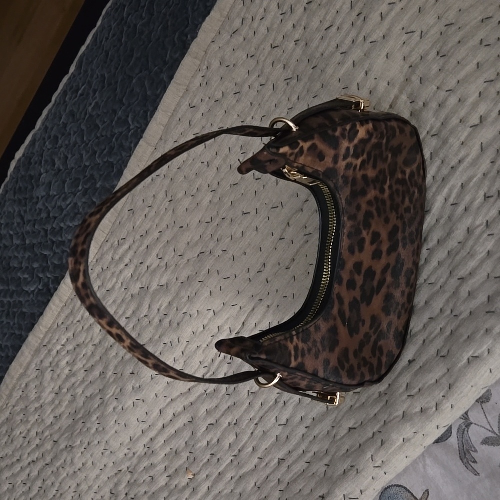 Leopard Print clutch/hand bag - Picture 2 of 5